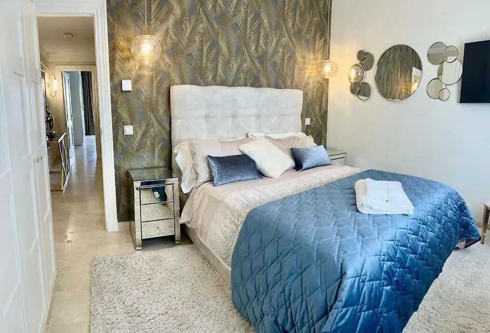 Stunning & Ultra Central 3 Bed, Walk Everywhere! Marbella Spain